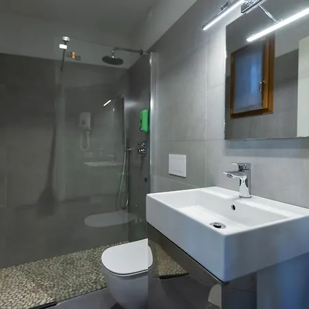 Hostel Stravagante &