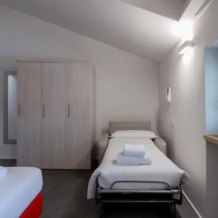 Stravagante & Hostel *